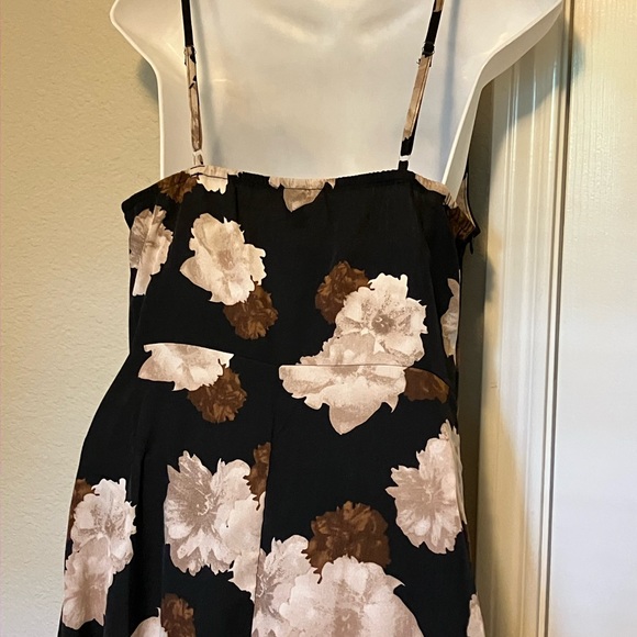 Shein Maxi V-Neck Spaghetti Adjustable Straps Summer Dress Fits Size Small - Picture 4 of 9